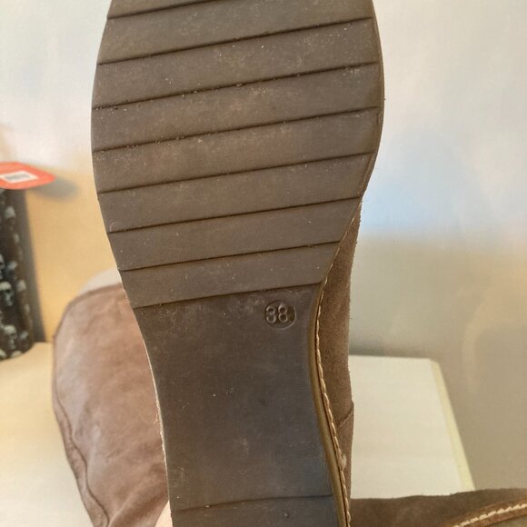 BOEMOS Grey Soft Leather Boots - EUC - Picture 7 of 12